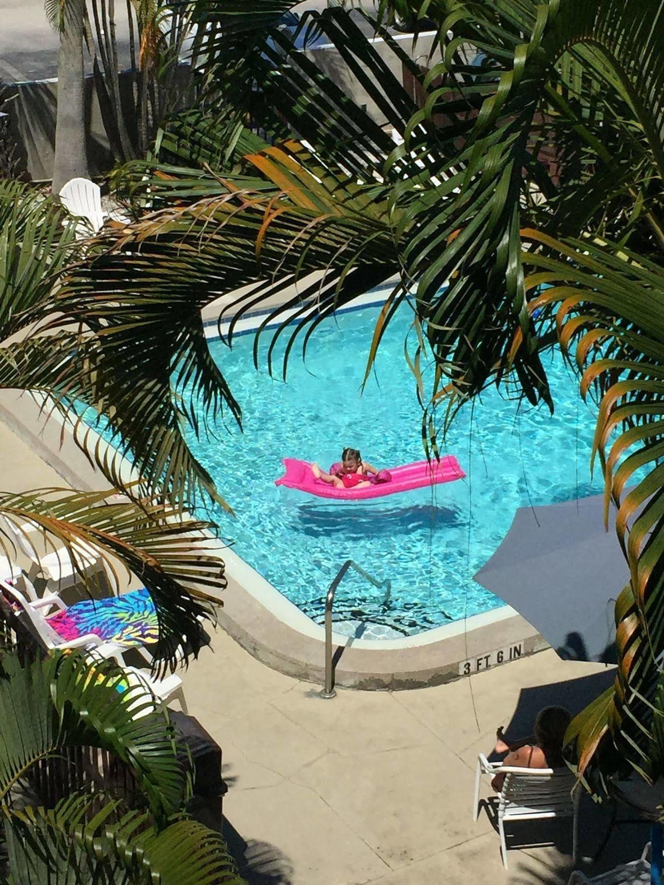 Lantern Inn&Suites - Sarasota South Bradenton Bagian luar foto