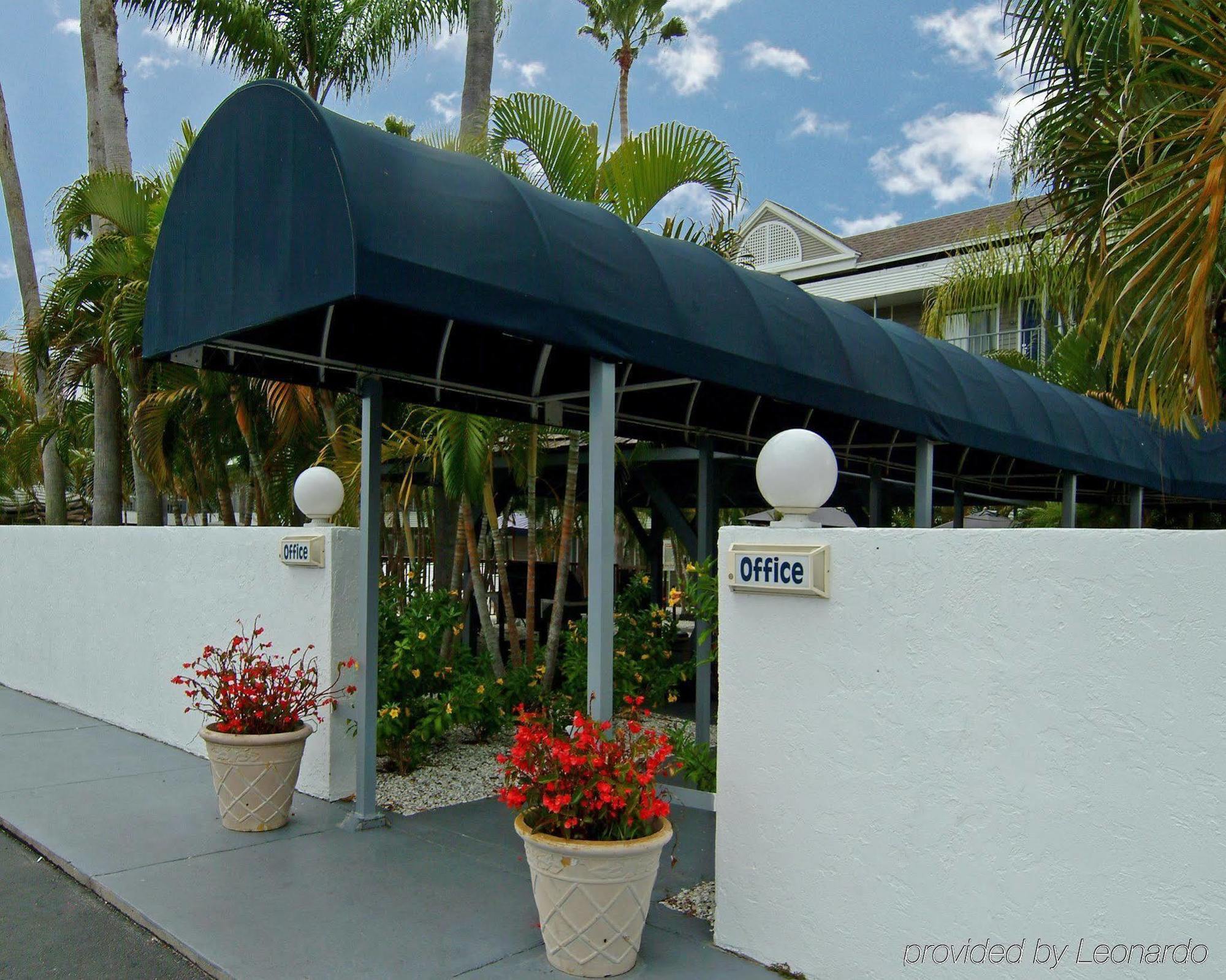 Lantern Inn&Suites - Sarasota South Bradenton Bagian luar foto